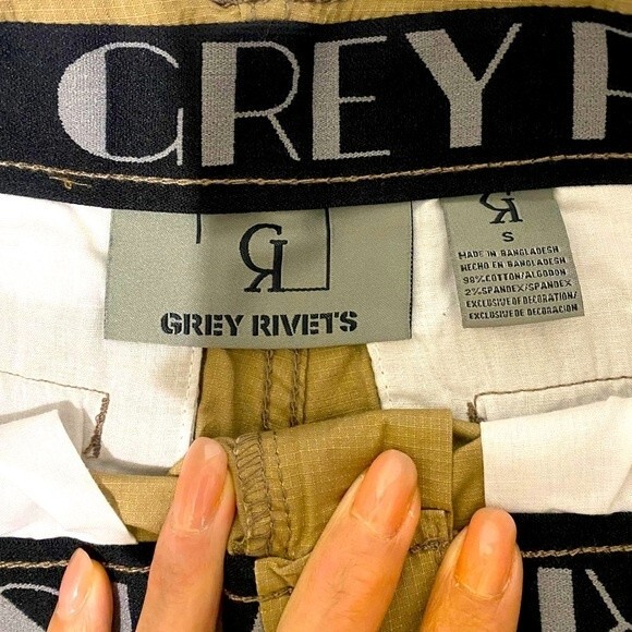 Grey Rivets Men’s Classic Fit Flat Front Shorts - Picture 3 of 6